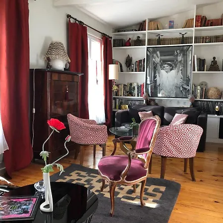 Dupleix 75m2 Sur Cour Arboree Apartment